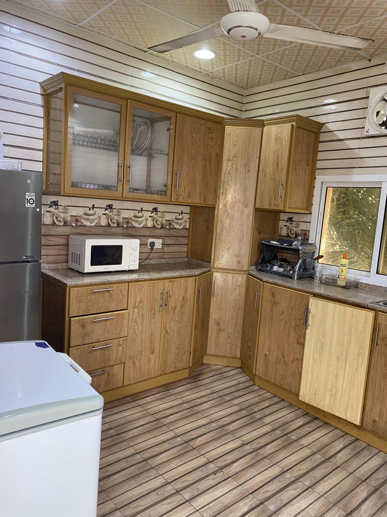Fig Shades مزرعة ظلال التين Hotell Tiwi Exteriör bild