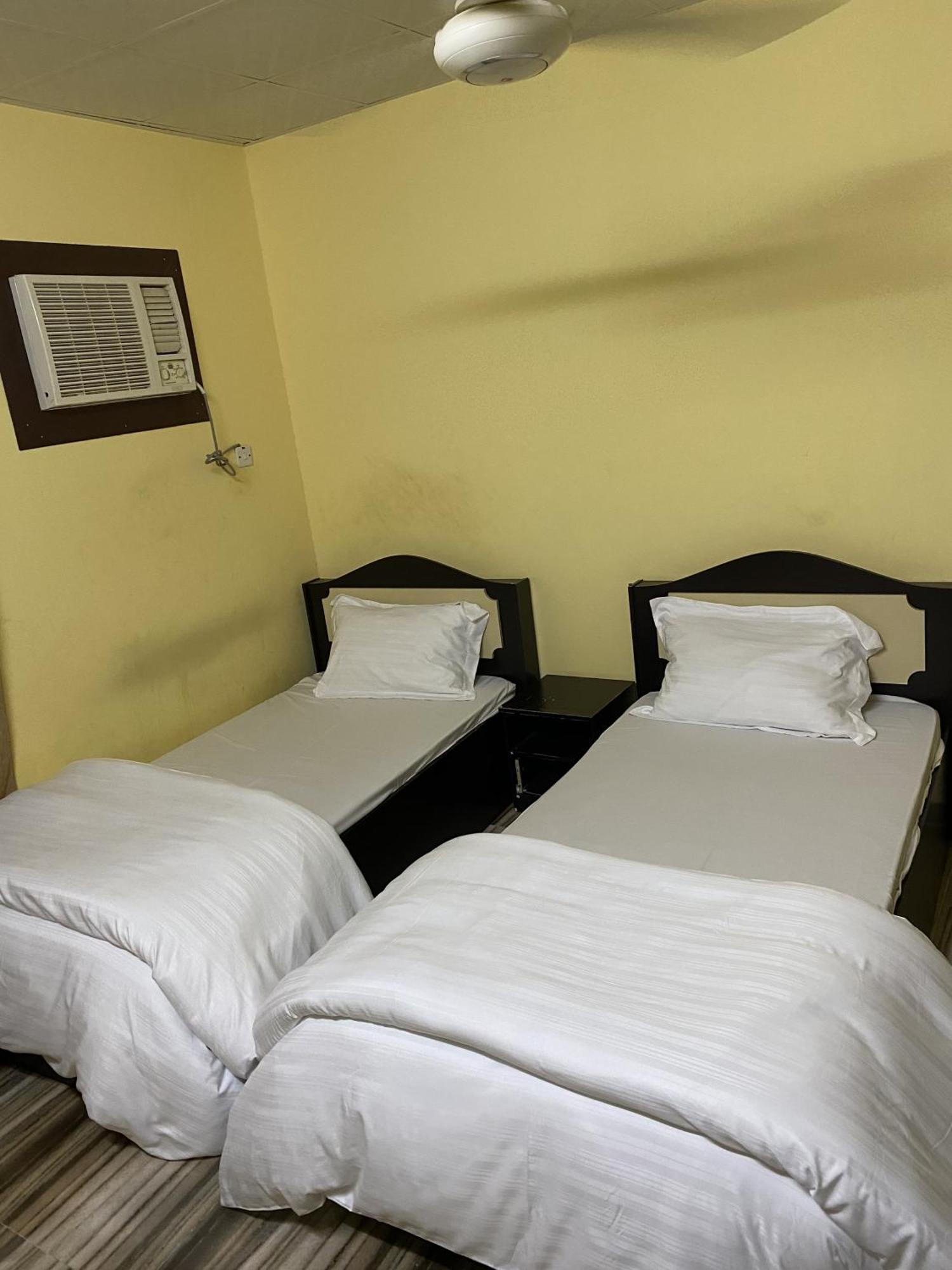 Fig Shades مزرعة ظلال التين Hotell Tiwi Exteriör bild