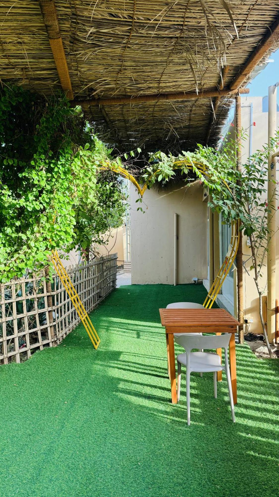 Fig Shades مزرعة ظلال التين Hotell Tiwi Exteriör bild